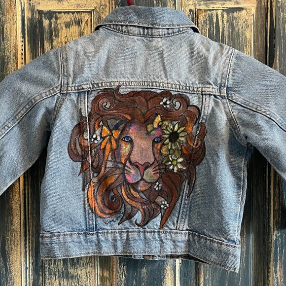 Toddler Trucker Jean Jacket Hand Painted Lion one-of-a-kind on Old Navy denim' - Picture 7 of 11